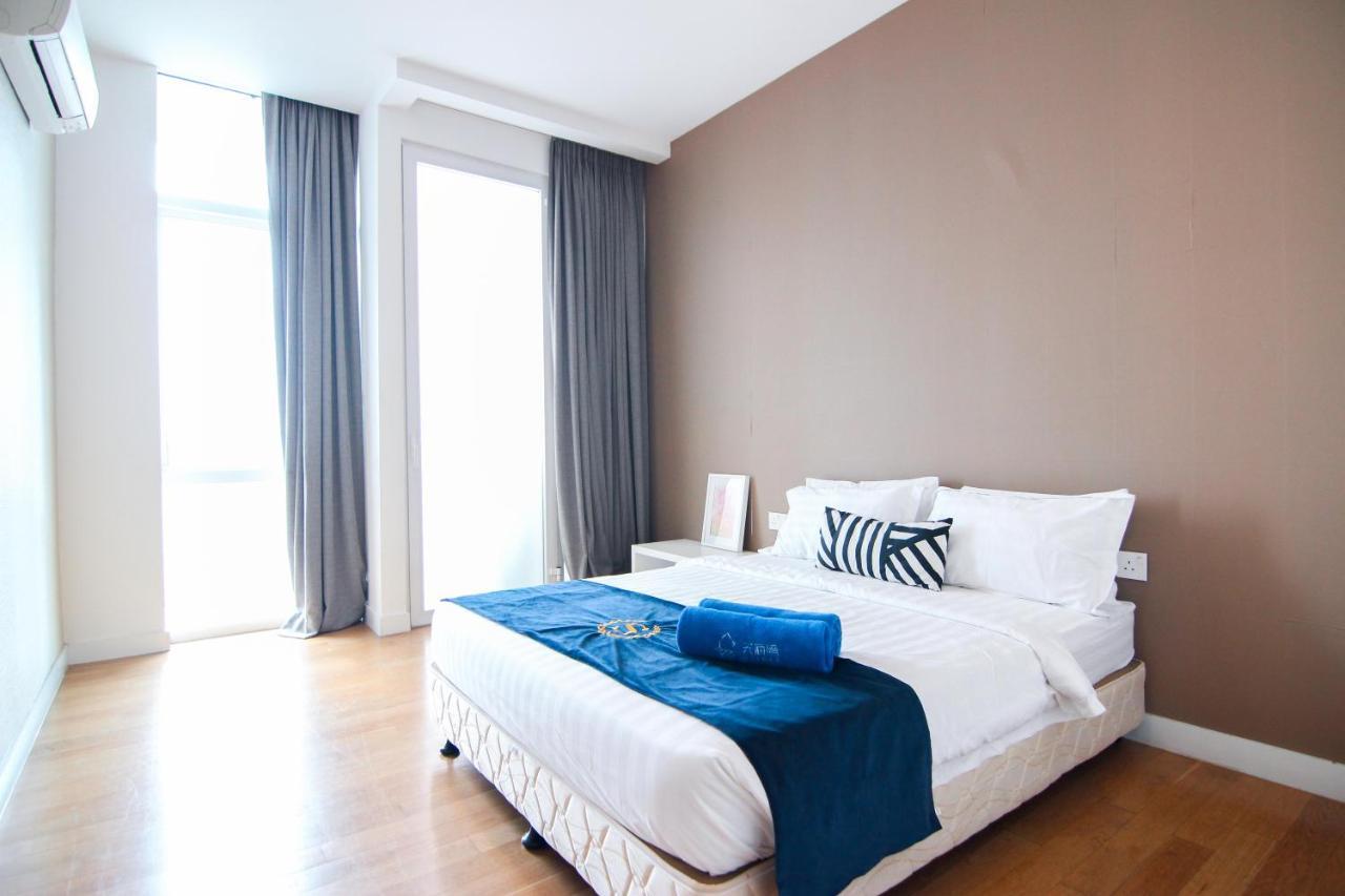 Apartment Dolphin Platinum Klcc